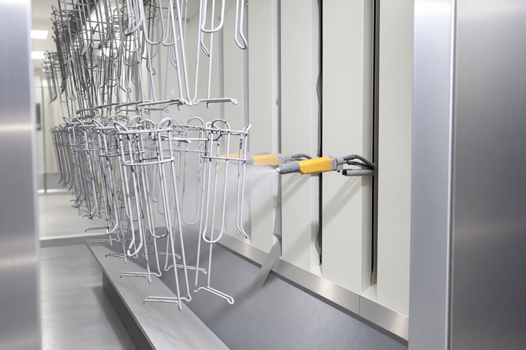 Spray application on wire products